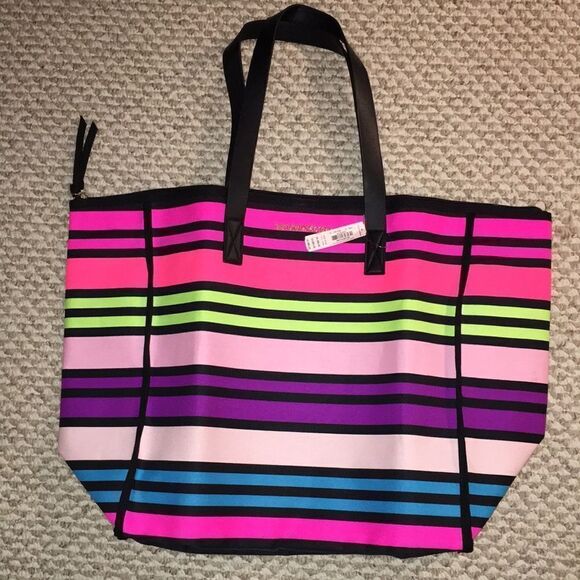 New with tag $85 Rainbow LBGT collector Victoria’s Secret Beach Bag Folded - Picture 1 of 6